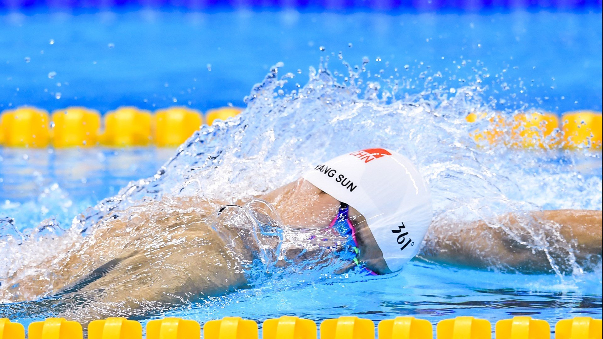 奥纳纳，从门将到导演，他用脚踝终结了黄色潜水艇